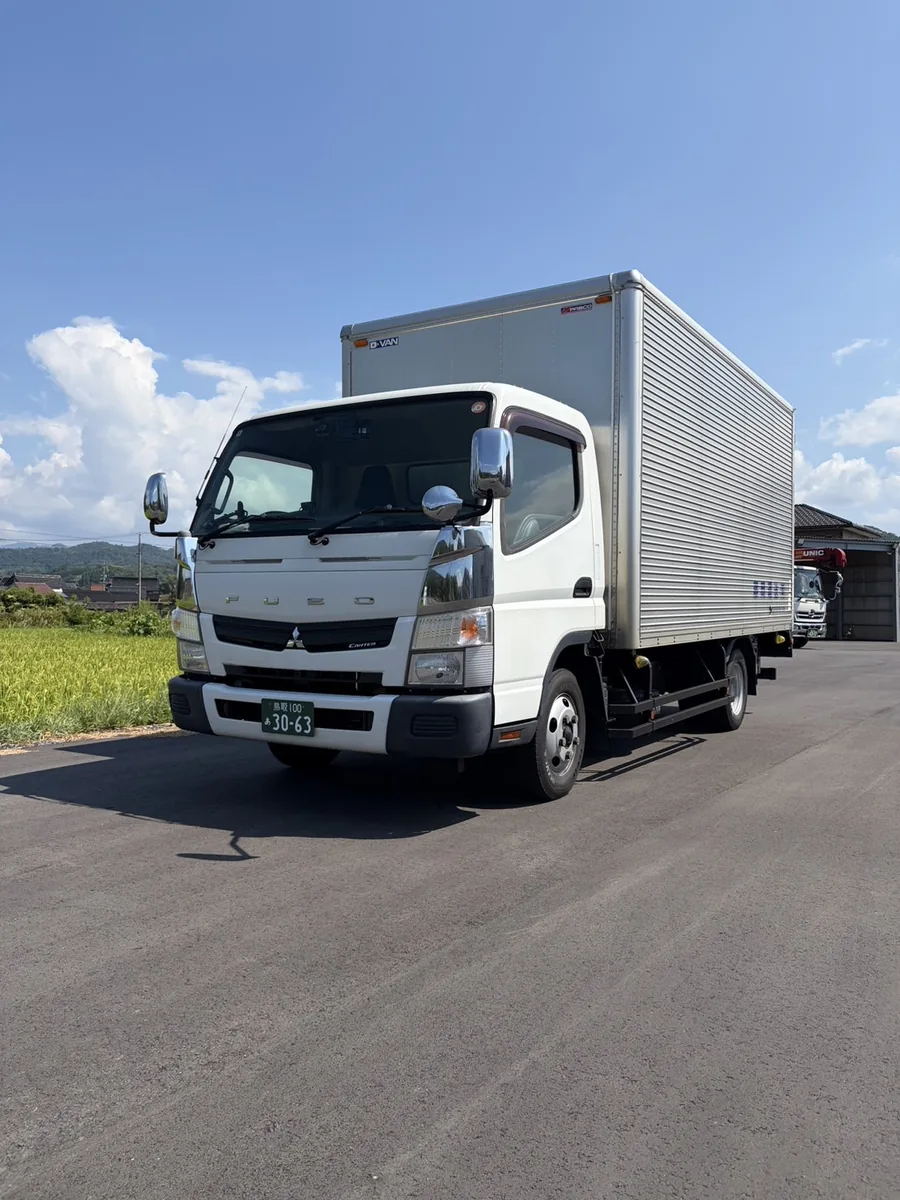 藤岡運送の2tパワーゲート車